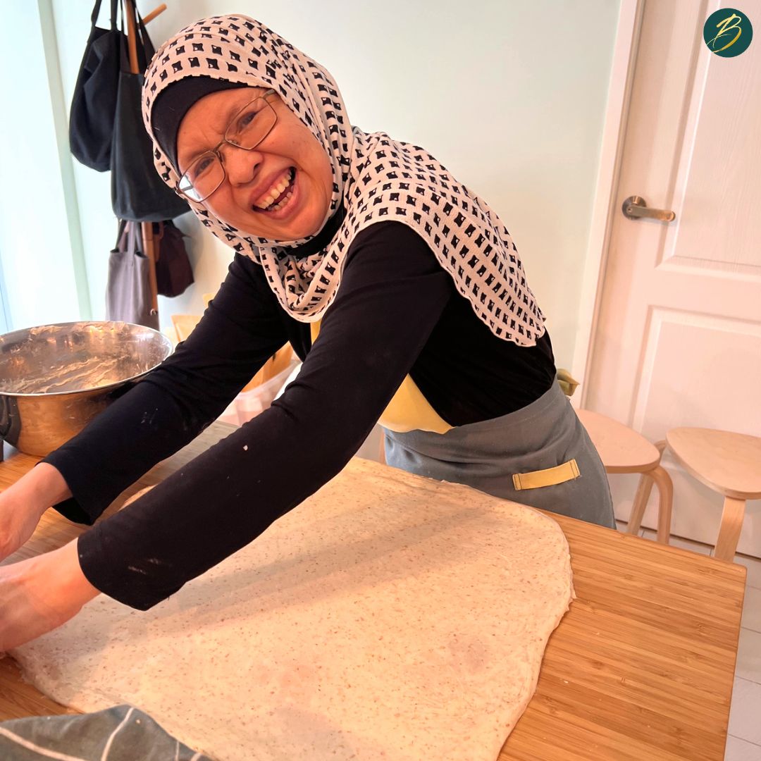 A lady at bespoke sourdough baking class